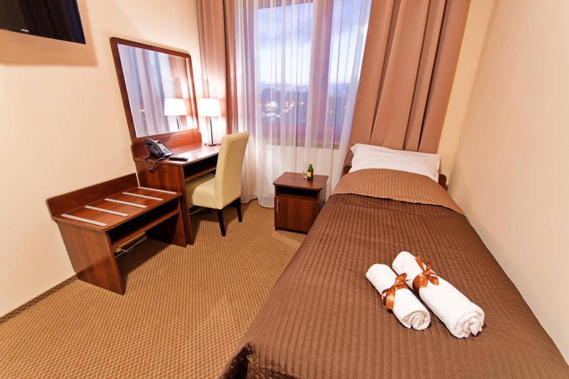 Wiatraczna Hotel Warsaw Luaran gambar